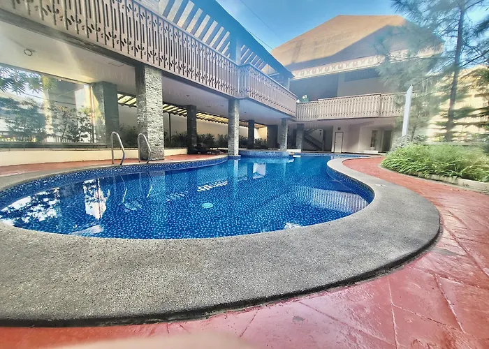King Bed At Pine Crest #t3-439 Near Mall Apartment Manila