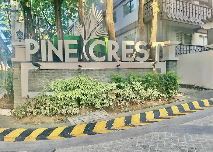 King Bed At Pine Crest #t3-439 Near Mall